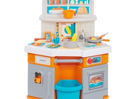 Little Tikes Home Grown Kitchen: The unique design of the Home Grown Kitchen lets it fit perfectly in the corner of your play room to create even more room for play - 652868 Cheap